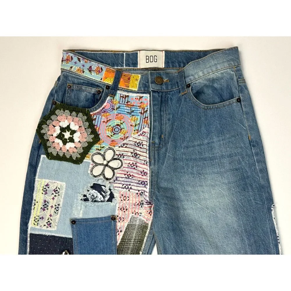 BDG Urban‎ Outfitters High Rise Flare Jeans Women 26 Art Patch Boho Hippie 70s